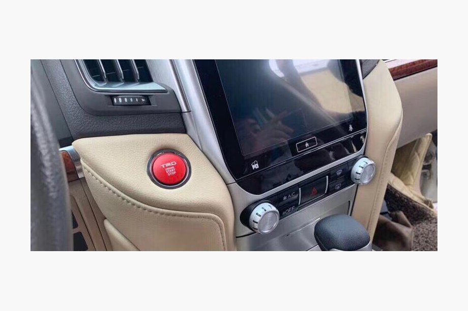 Toyota Land Cruiser 200 2007-2021 TRD Knopf (Design 2018) Image