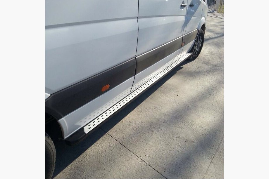 Volkswagen Crafter 2006-2016 Seitenschweller DOT-Line (2 Stk., Alu) Image