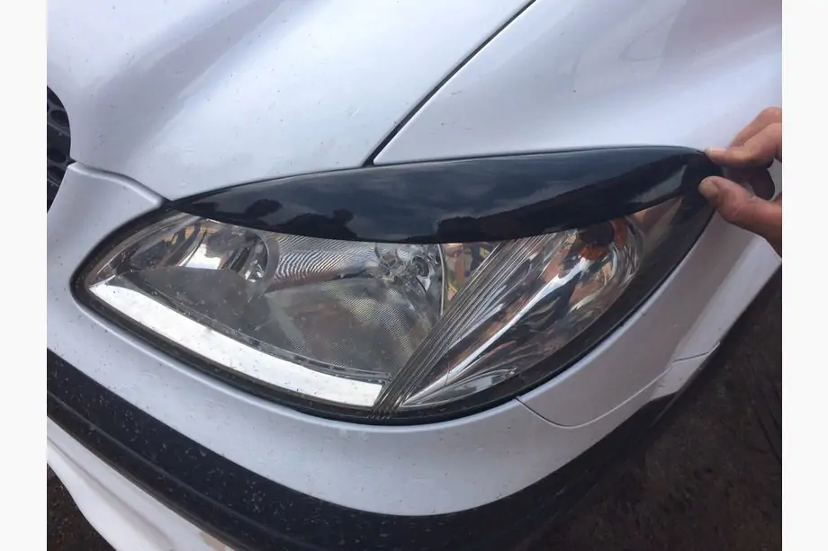 Mercedes Viano 2004-2014 Scheinwerferblenden gerade (schwarz) Image