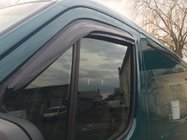 Mercedes Sprinter W906 2006–2018 Windabweiser zum Kleben (2 Stk, Aomis) Foto 2