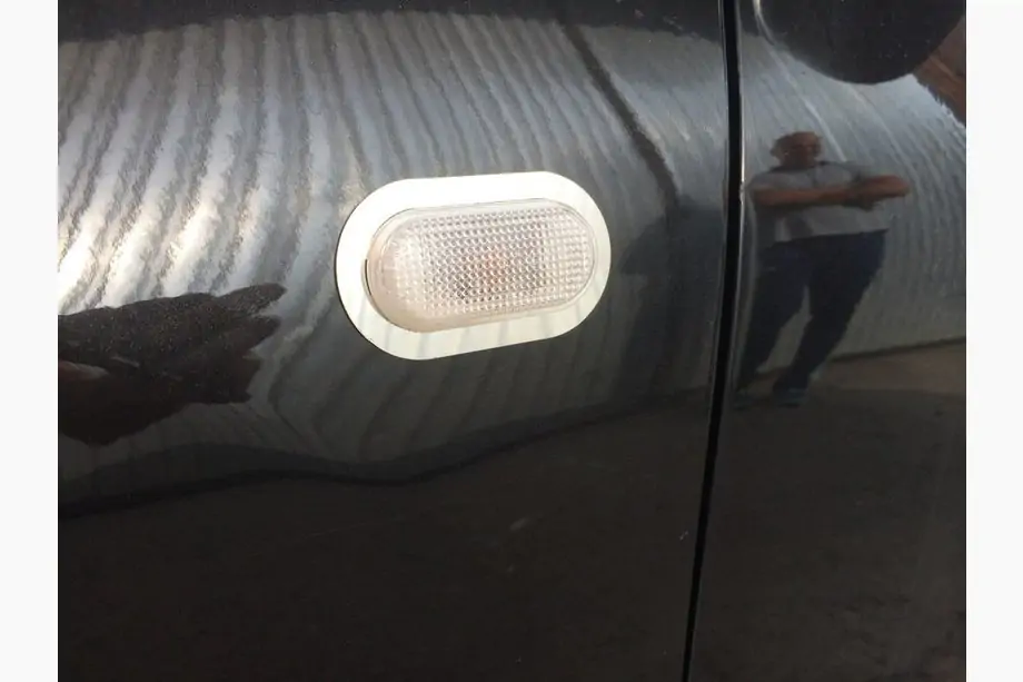 Renault Duster 2008–2017 Chrom Blenden für Blinker (2 Stk., Edelstahl) Image