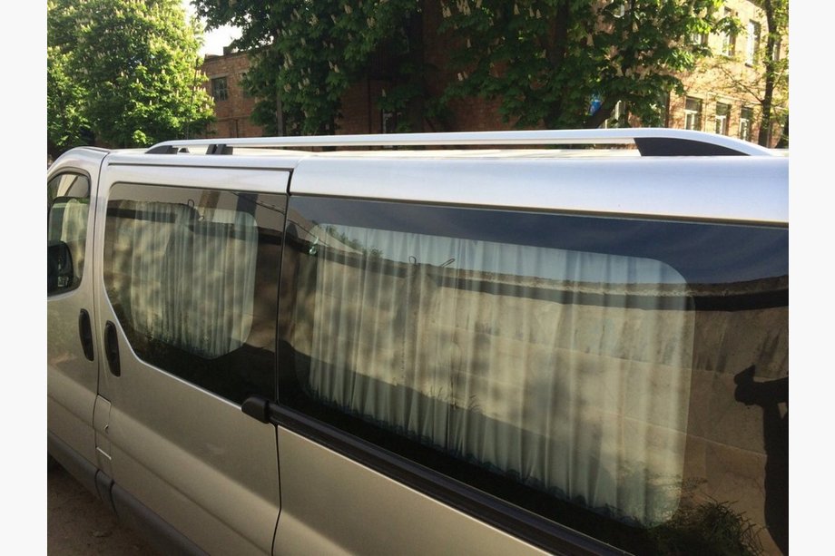 Renault Trafic 2001–2015 Dachreling Skyport (silber) Kurzer Radstand Foto 5