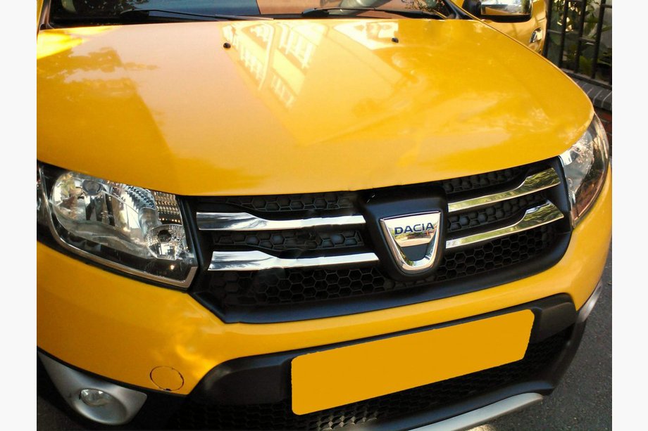 Dacia Sandero 2013-2020 Chrom Kühlergrill Blenden Variante 2 (4 Stk., Edelstahl) Image