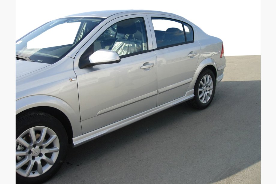 Opel Astra H 2004-2013 Seitenschweller Sedan (grundiert zum Lackieren) Image