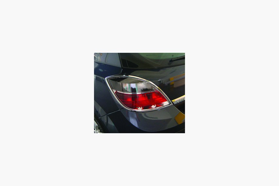 Opel Astra H 2004-2013 Chrom Blenden für Rückleuchten (HB, 2 Stk, Kunststoff) Image