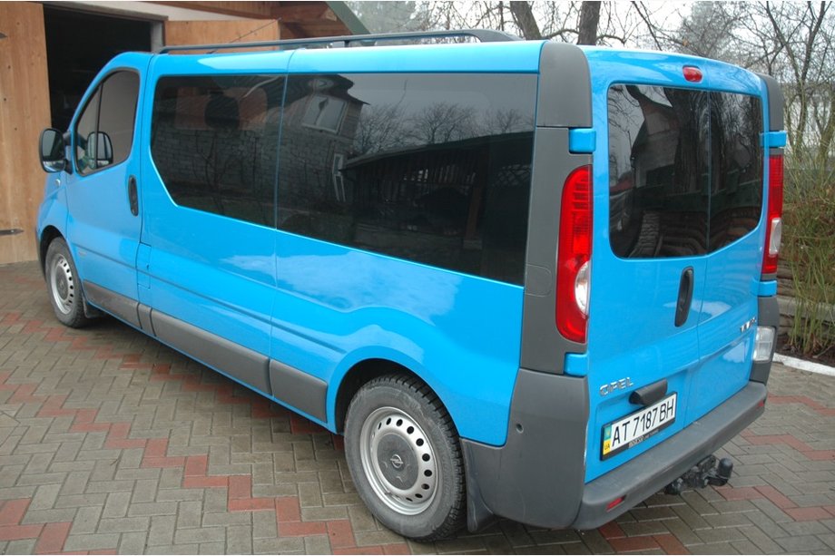 Nissan Primastar 2002-2014 Dachreling Schwarz Kurze Basis, Kunststoff-Fuesse Foto 3