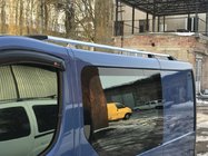 Opel Vivaro 2001–2015 Dachreling Chrom (Kunststofffuesse) Kurz, Kunststoff-Fuesse Foto 6