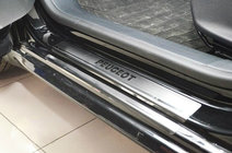 Peugeot 208 2012-2019 Einstiegsleisten Abdeckungen Nataniko (8 Stk., Edelstahl) Foto 1