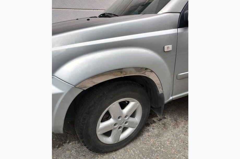 Nissan X-trail T30 2002-2007 Radlaufverkleidungen (4 Stk, Edelstahl) Image