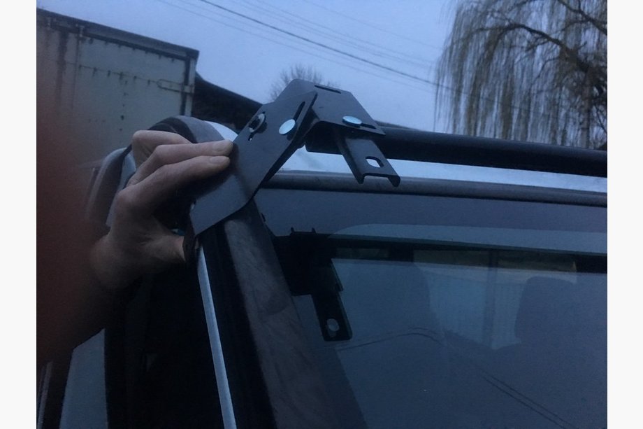 Opel Vivaro 2001–2015 Frontscheibenblende (schwarz glanz, 5mm) Foto 7