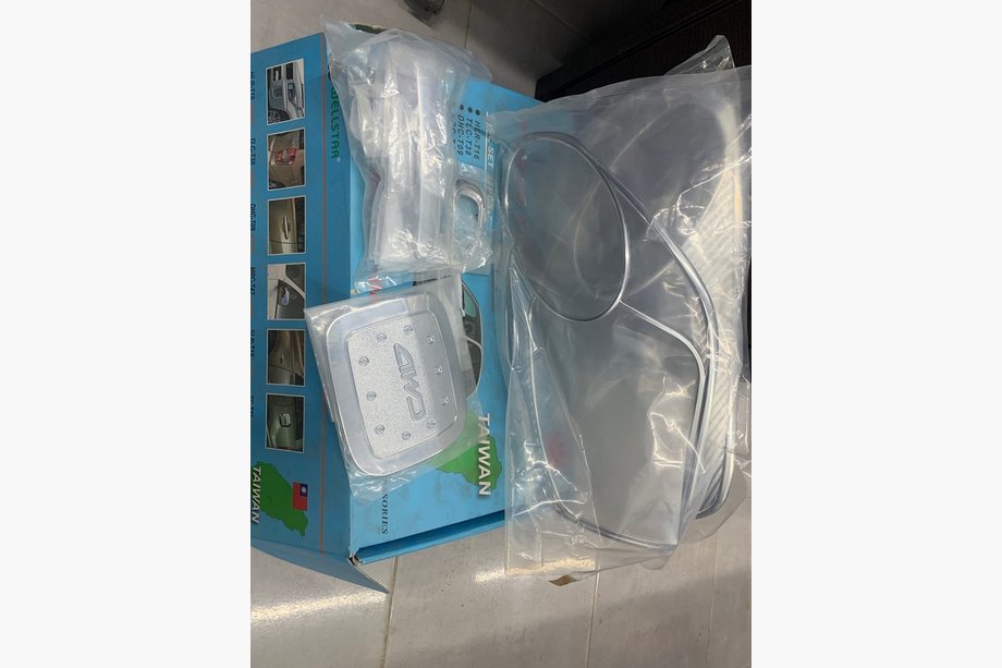 Toyota Rav 4 2001-2005 Chrom Paket (2001-2003) Image