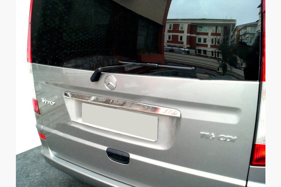 Mercedes Viano 2004-2014 Chromleiste über dem Kennzeichen (Heckklappe, Edelstahl) Carmos - Türkischer Edelstahl Image