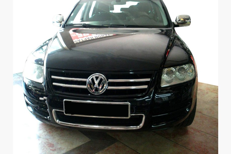 Volkswagen Touareg 2002–2010 Grillabdeckungen (4 Stk, Edelstahl) 2003-2008 Image