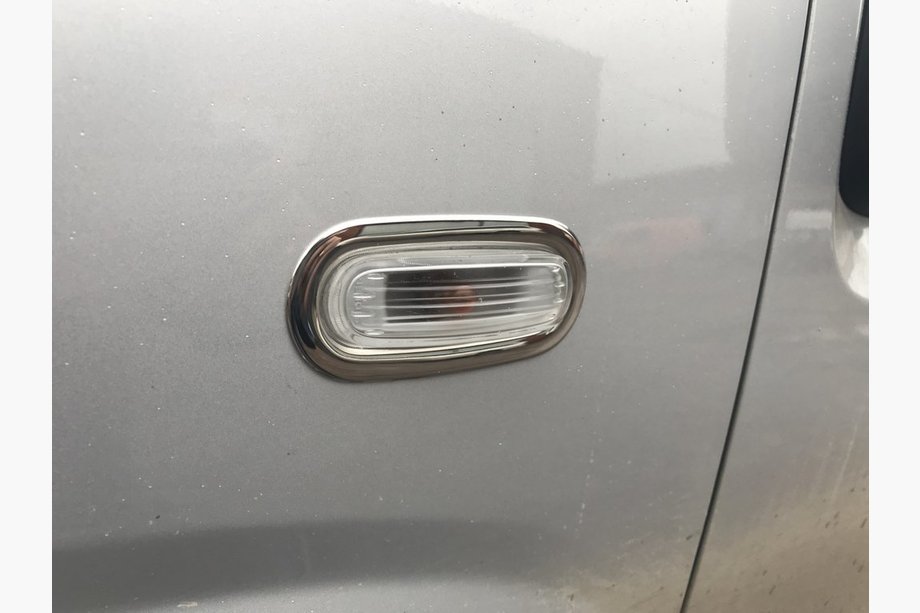 Fiat Doblo II 2010-2022 Chrom Blenden für Blinker (2 Stk., Edelstahl) Image