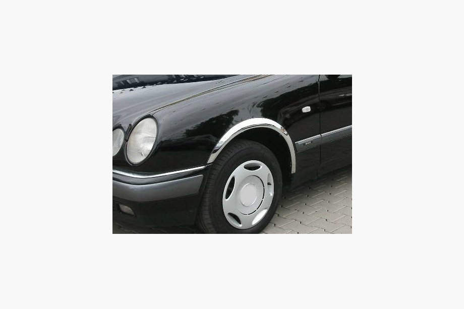 Mercedes E-class W210 1995-2002 Radlaufverkleidungen (4 Stk, Edelstahl) Image