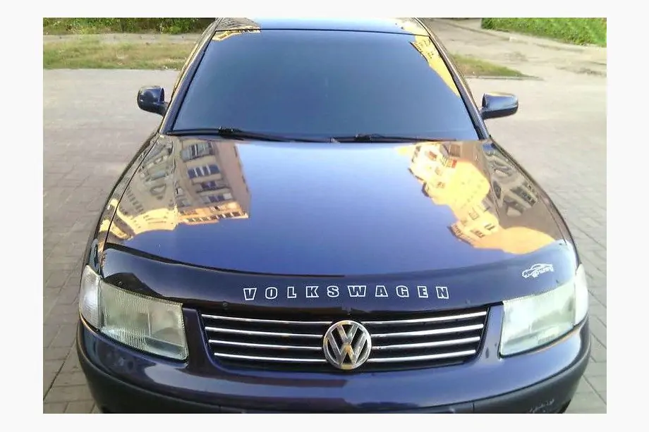 Volkswagen Passat B5 1997-2005 Motorhaubenschutz 1997-2001 (VIP) Image