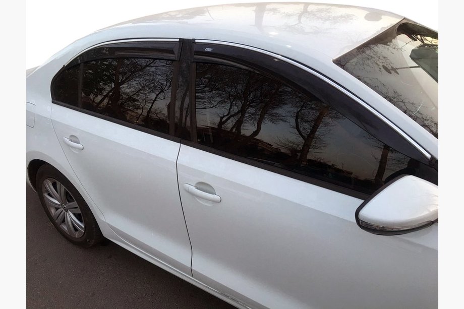 Volkswagen Jetta 2011-2018 Windabweiser mit Chromleiste (4 Stk, Niken) Image