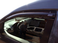 Volkswagen Caddy 2004-2010 Windabweiser (2 Stk, TeamRacing) Foto 2