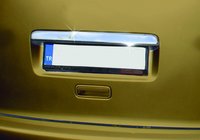 Volkswagen Caddy 2010-2015 Chromleiste über dem Kennzeichen (1-türig, Edelstahl) Gerade ohne Schriftzug, OmsaLine - Italienischer Edelstahl Foto 2