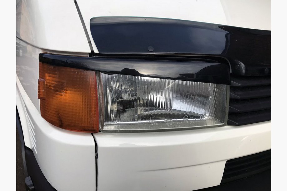 Volkswagen T4 Transporter 1990-2003 Scheinwerferblenden Gerade Motorhaube (2 Stk) Schwarz Glanz Image