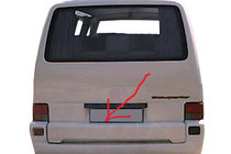 Volkswagen T4 Caravelle/Multivan 1990–2003 Heckklappenabdeckung (grundiert zum Lackieren) Foto 1