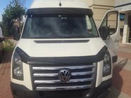 Volkswagen Crafter 2006-2016 Frontscheibenblende auf Rahmen V1 (schwarz glanz, 5mm) Foto 2