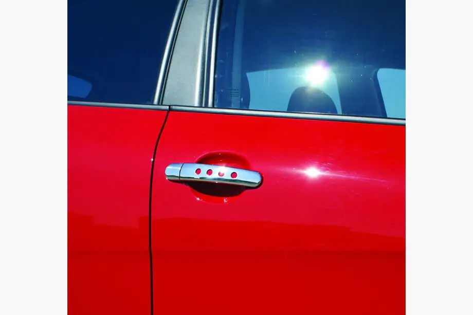 Skoda Octavia II A5 2010-2013 Chrom Türgriffblenden mit Löchern (4 Stk, Edelstahl) Image