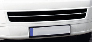 Volkswagen T5 Caravelle 2004-2010 Zierleiste für Stoßstangengrill (Edelstahl) Carmos - Türkischer Edelstahl Foto 3