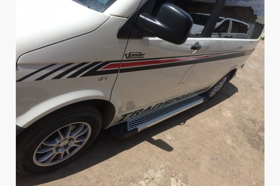 Volkswagen T5 Multivan 2003–2010 Seitenschweller Line-Typ (2 Stk., Alu) Kurzer Radstand Image