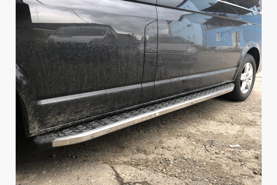 Volkswagen T5 Multivan 2003–2010 Trittbretter BlackLine (2 Stk, Aluminium) Image