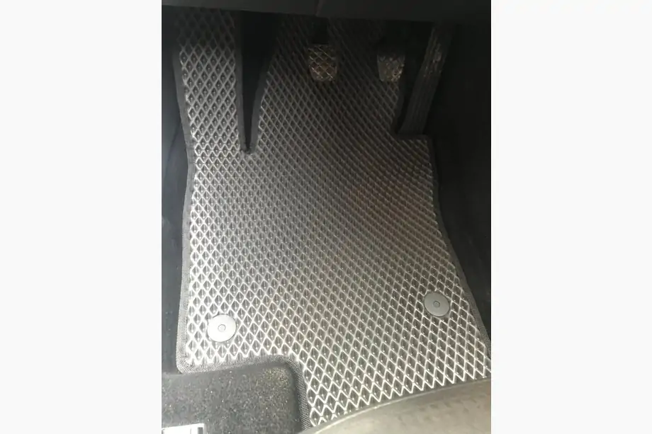 Volkswagen Jetta 2011-2018 EVA Fußmatten (schwarz) Image