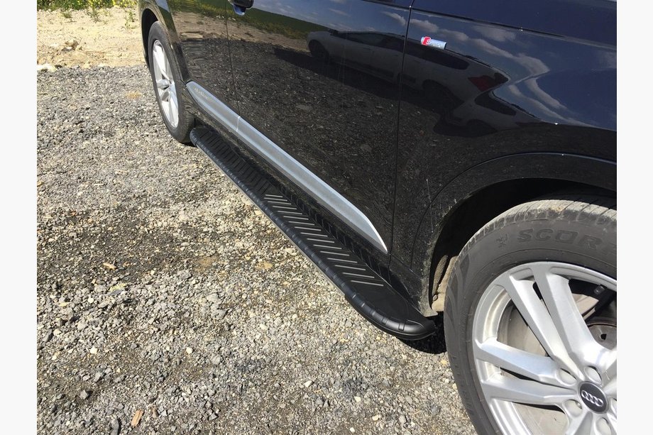 Audi Q7 2015–2026 Trittbretter Bosphorus Yeni Black (2 Stk., Aluminium) Image