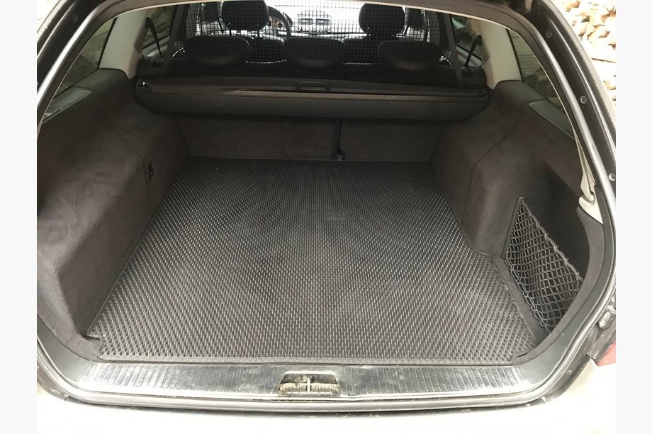 Mercedes E-class W211 2002-2009 Kofferraummatte (EVA, Schwarz) SW Foto 1