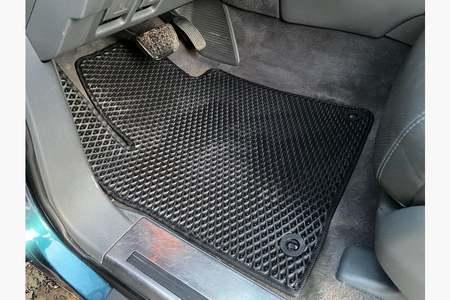 Lexus LX570/450d 2008-2022 Polyurethan Fußmatten (2008-2012, EVA, schwarz) Image