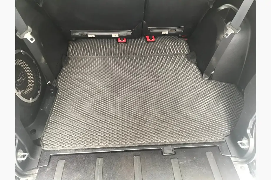 Mitsubishi Outlander 2006-2012 Kofferraummatte (EVA, Schwarz) 7-Sitzer Image