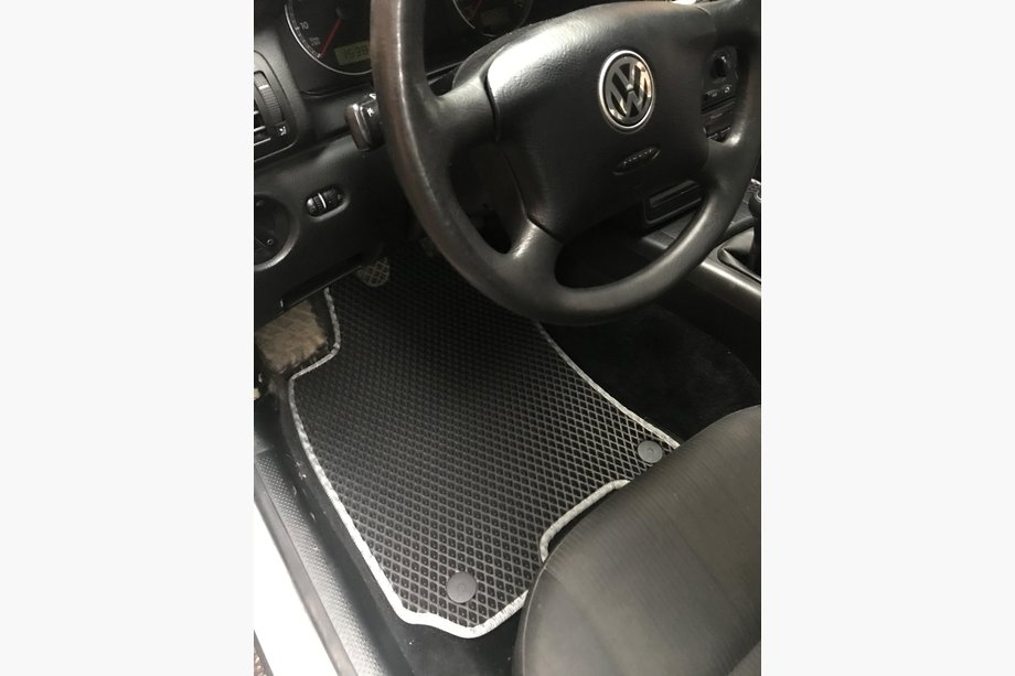 Volkswagen Passat B5 1997-2005 EVA Fußmatten (schwarz) Image
