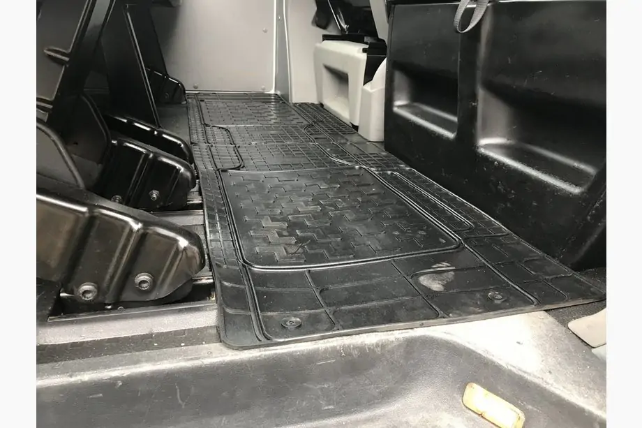 Volkswagen T5 2010-2015 Hintere Gummimatten (2 Stk, Polytep) Image