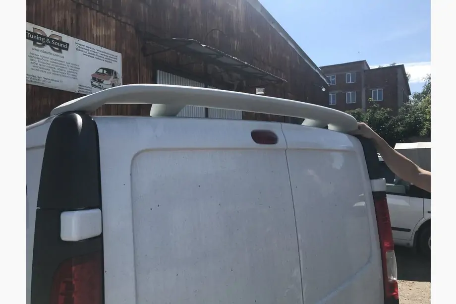 Opel Vivaro 2001–2015 Dachspoiler (grundiert zum Lackieren) Image
