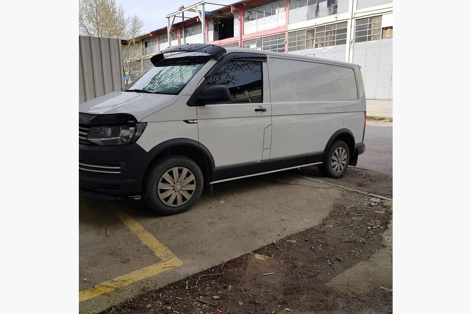 Volkswagen T6 2015-2024 Satz Kotflügelverbreiterungen und Zierleisten (11-teilig) Image