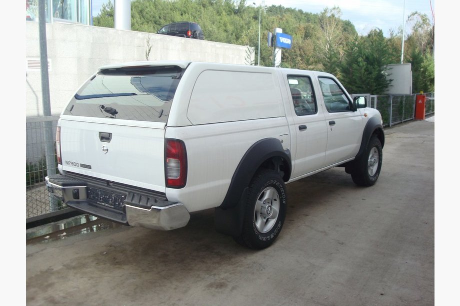Nissan NP300 1999-2015 Hardtop Canopy Commercial Image