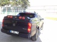 Mercedes X class 2017-2020 Laderaumabdeckung GRAND BOX Foto 1