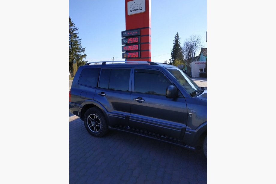 Mitsubishi Pajero Wagon III 1999-2006 Dachreling Chrom türkisches Design (2 Stk) Image