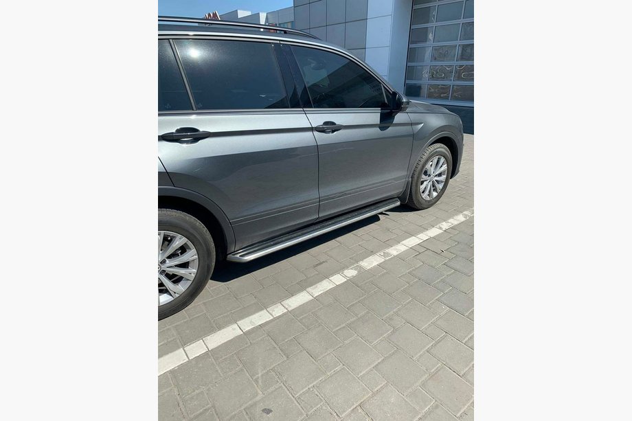 Volkswagen Tiguan 2016-2023 Seitenschweller OEM für Standard (2 Stk., Aluminium) Image