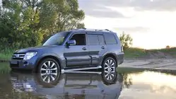 Mitsubishi Pajero Wagon IV 2006-2021 Windabweiser (4 Stk, Cobra) Foto 1