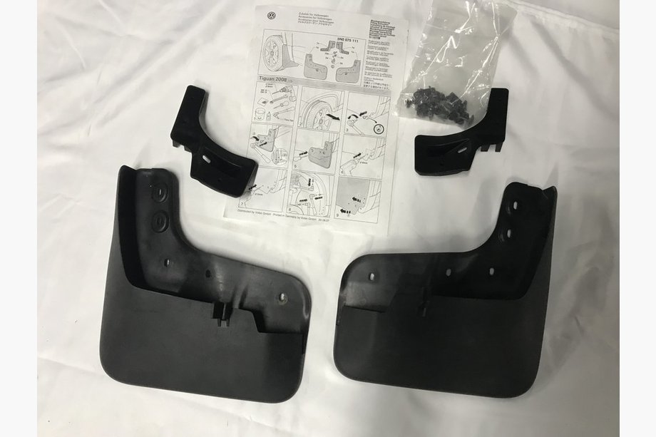 Volkswagen Tiguan 2007-2016 Original Premium Vordere Schmutzfänger (2 Stk) Image
