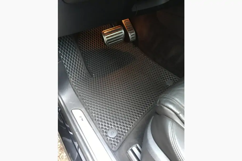 Volkswagen Touareg 2010-2018 EVA Fußmatten (schwarz) Image