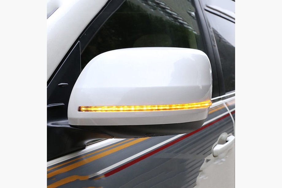 Toyota Land Cruiser 200 2007-2021 Spiegelkappen (mit LED-Blinker, Style 2020) Image