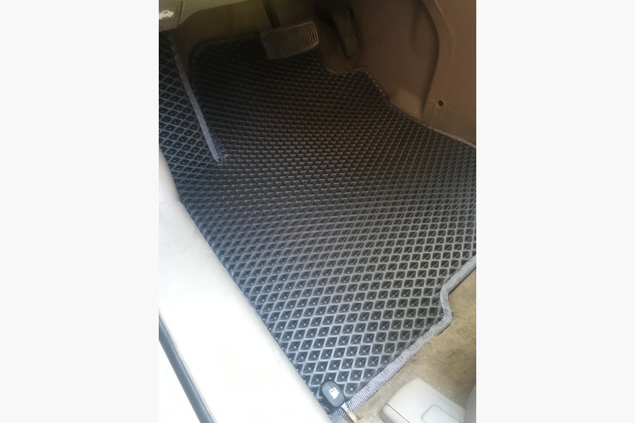 Hyundai Tucson JM 2004- EVA Fußmatten (schwarz) Image
