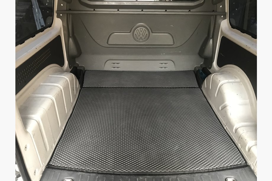 Volkswagen Caddy 2010-2015 Kofferraummatte V1 MAXI (EVA, Schwarz) Image