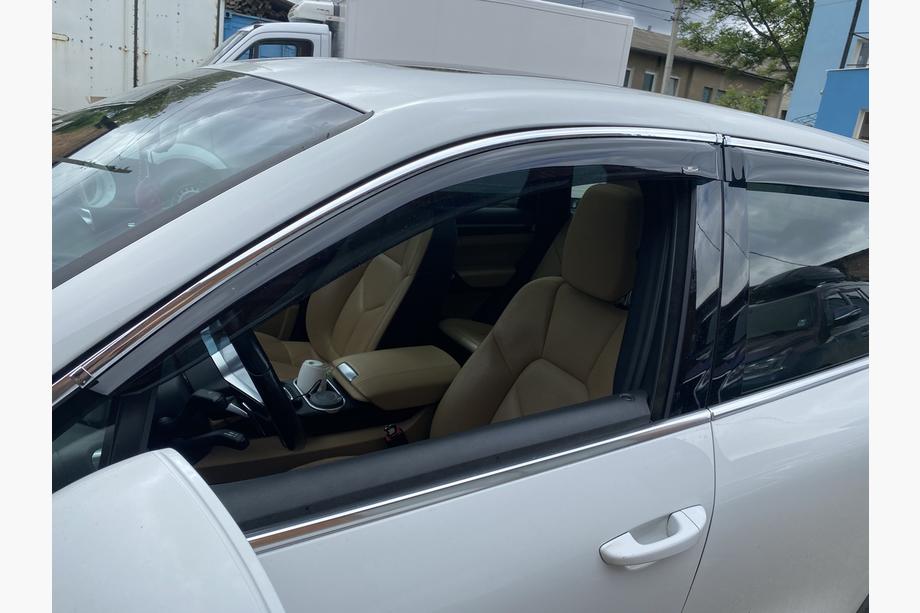 Porsche Cayenne 2010-2017 Windabweiser mit Chromleiste (4 Stk, HIC) Image